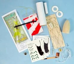 Little Green Man -Toy Shop 7780b10ec5ba10b9535c3301c6d87f7a.image .700x608