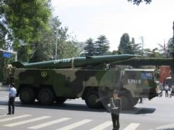 Dong Feng-15B -Toy Shop f32443e730f0c3bc43d93aab5195c971.image .700x525